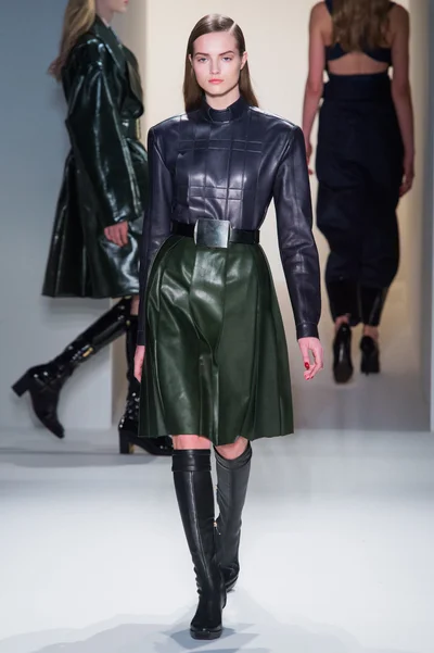 Look 11
